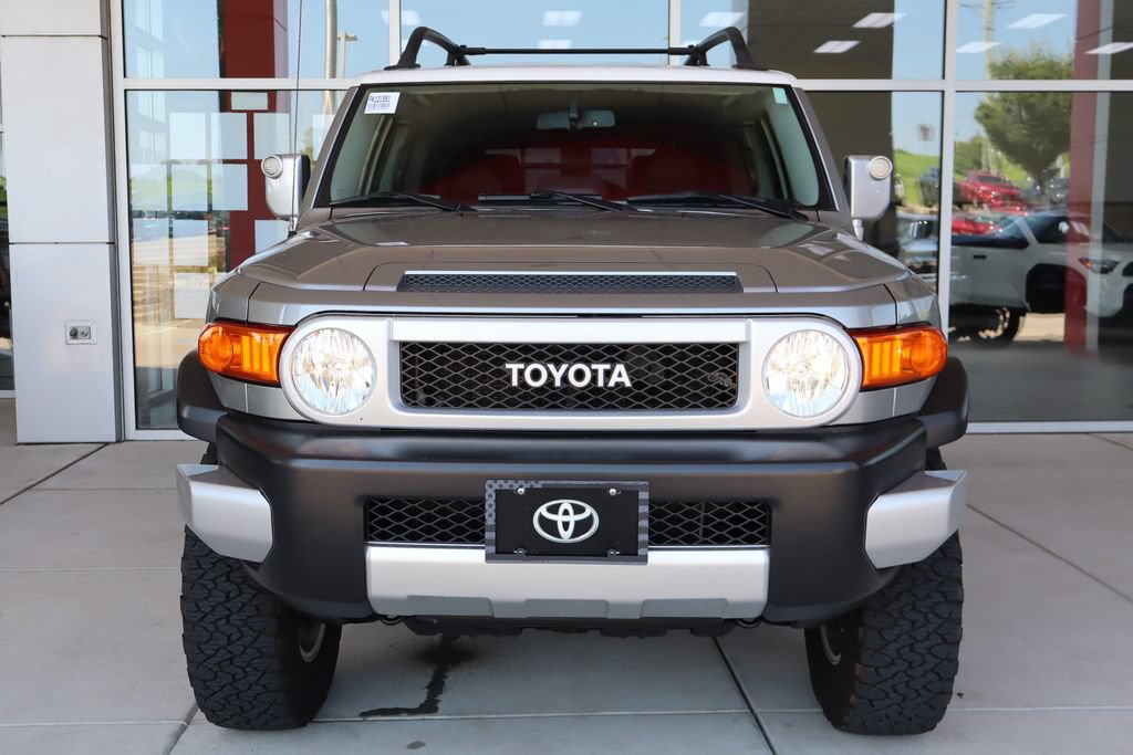 Used 2012 Toyota FJ Cruiser 4WD w/ Upgrade Pkg image 2