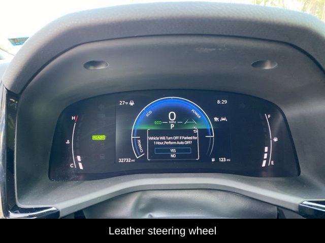 Used 2025 Toyota Camry SE image 8