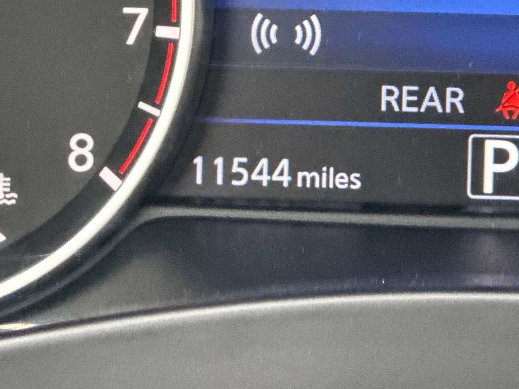 Used 2024 Nissan Murano SV image 16