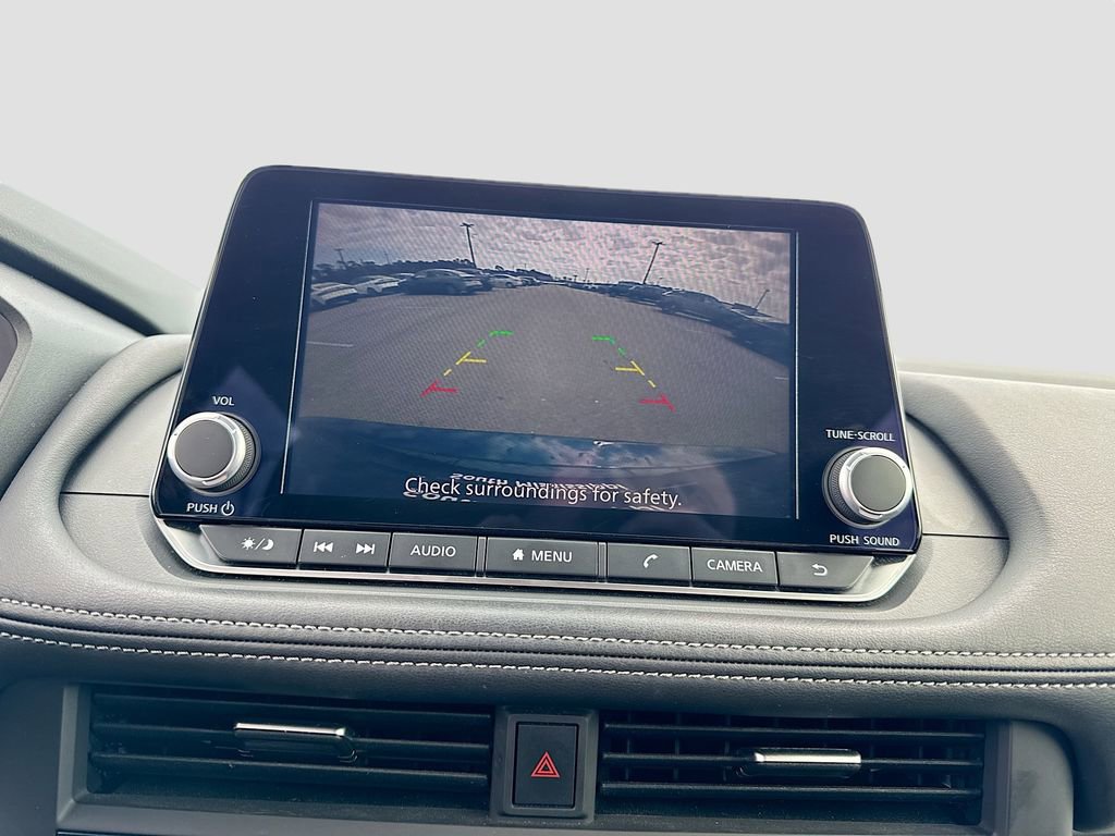 Used 2025 Nissan Rogue SV image 30