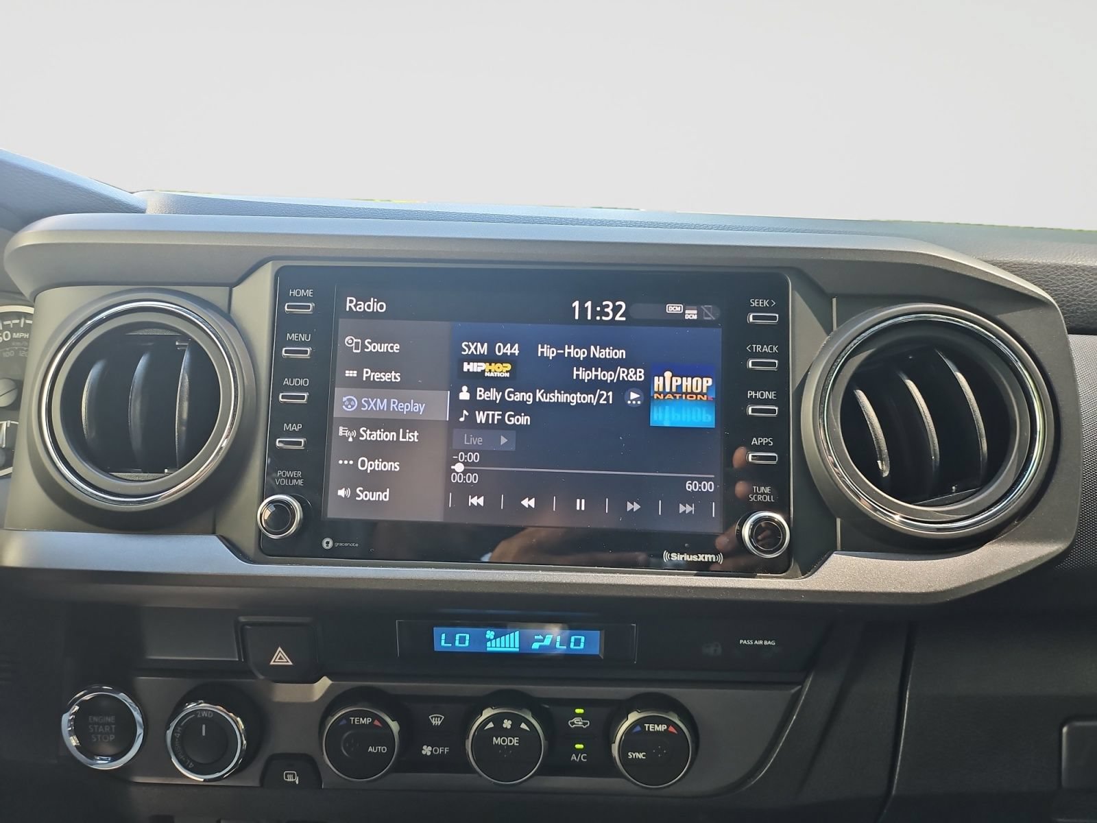 Used 2023 Toyota Tacoma TRD Off-Road w/ Technology Package AWD/4WD image 27
