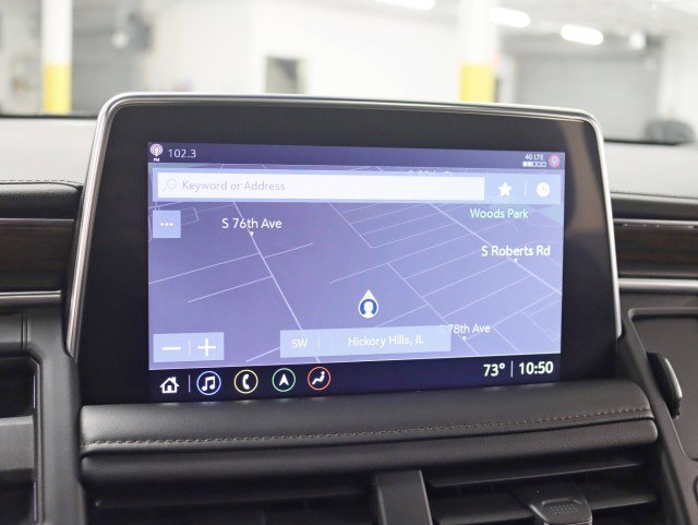 Used 2021 Chevrolet Suburban High Country w/ Premium Package image 21