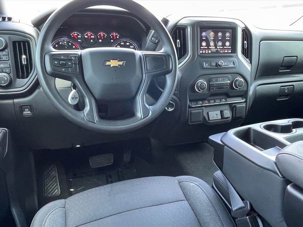 Used 2026 Chevrolet Silverado 1500 Custom w/ LPO, Dark Essentials Package AWD/4WD image 10