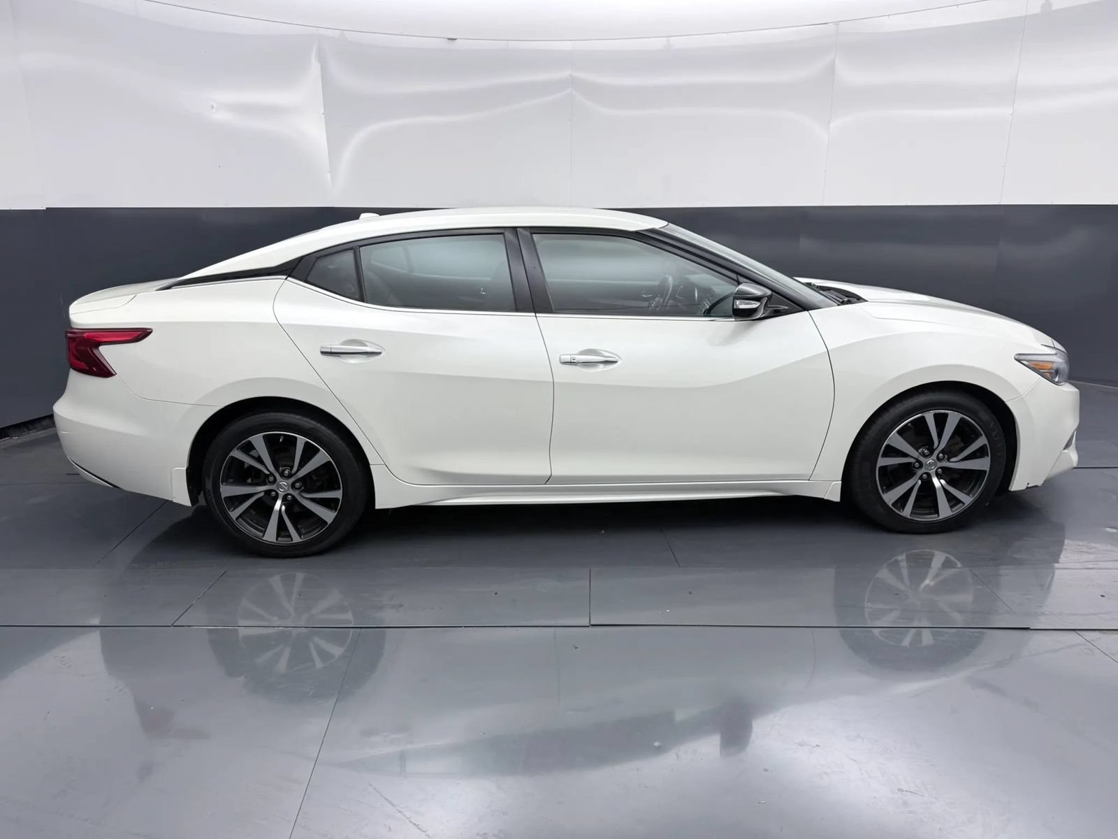 Used 2017 Nissan Maxima 3.5 SV FWD image 8
