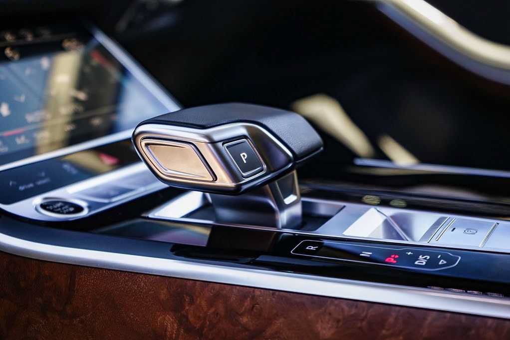 Used 2024 Audi A8 L 3.0T w/ Comfort Plus Package AWD/4WD image 18