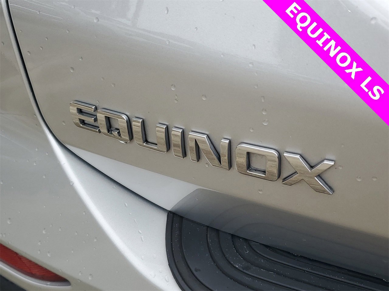 Used 2019 Chevrolet Equinox LS w/ LS Convenience Package image 6