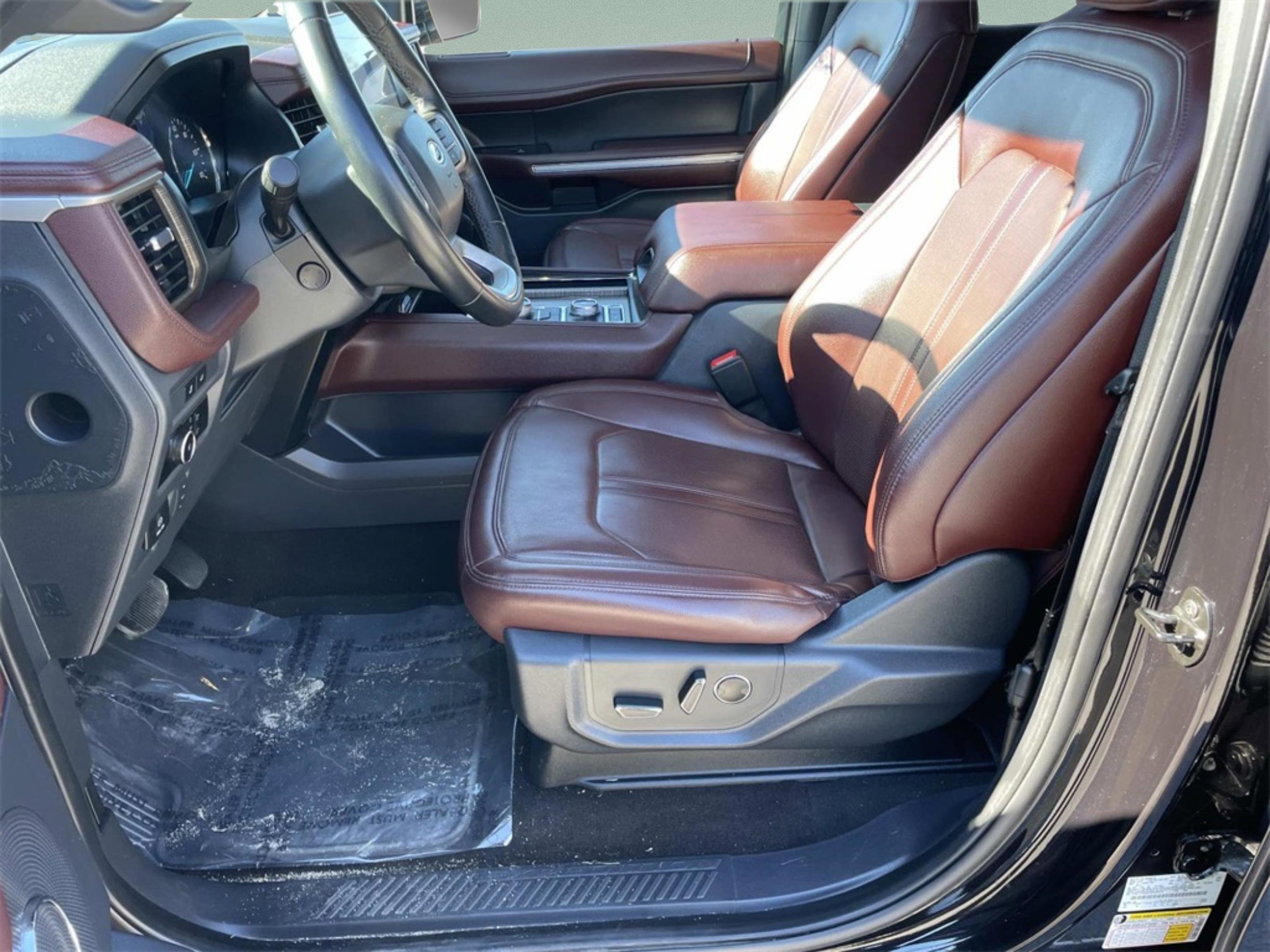 Used 2023 Ford Expedition Limited image 14