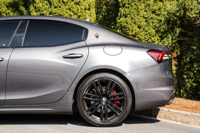 Used 2023 Maserati Ghibli Modena RWD image 11