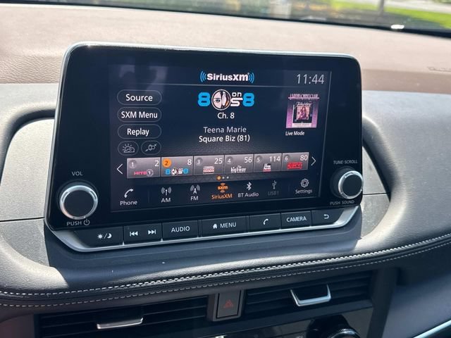 Used 2023 Nissan Rogue S FWD image 32