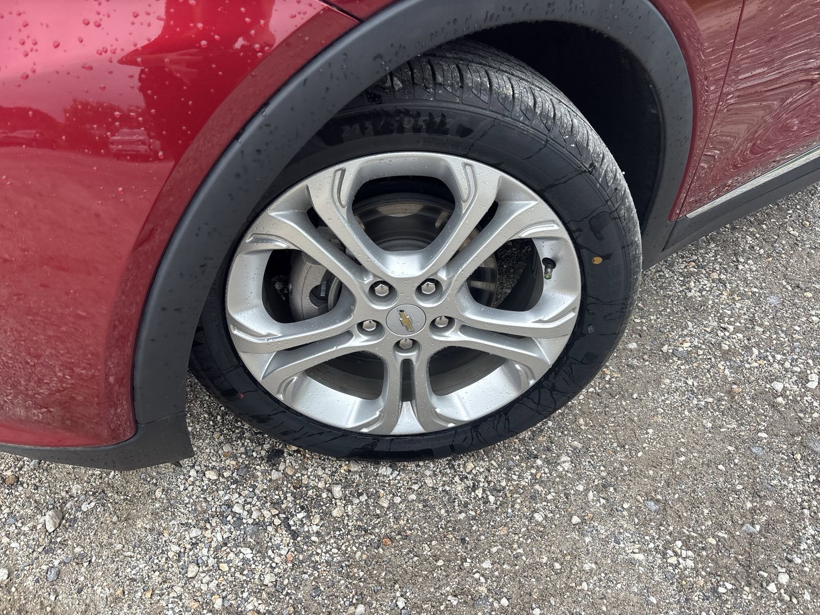 Used 2021 Chevrolet Bolt LT FWD image 13