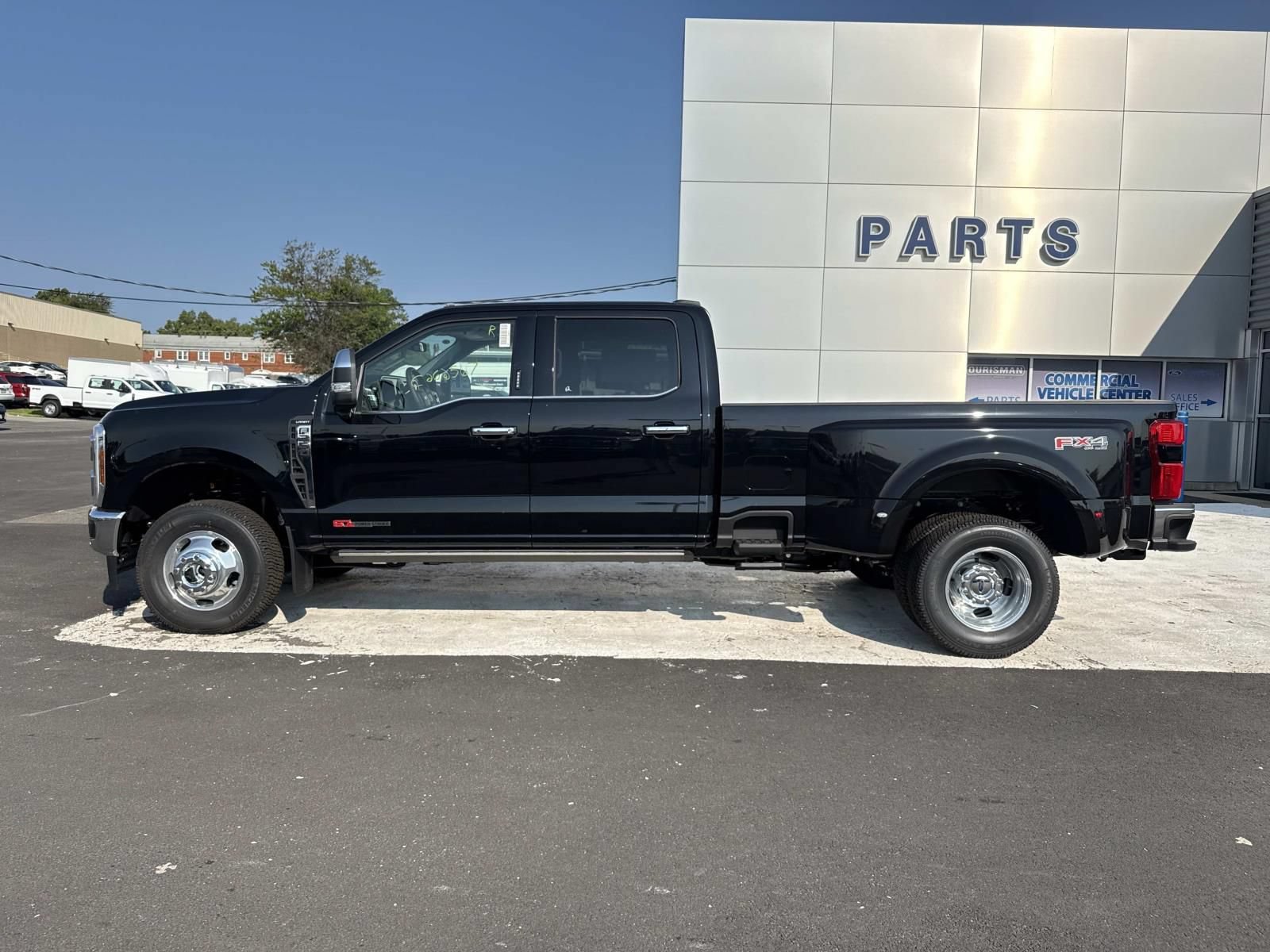 New 2026 Ford F350 Lariat w/ Lariat Ultimate Package AWD/4WD image 6