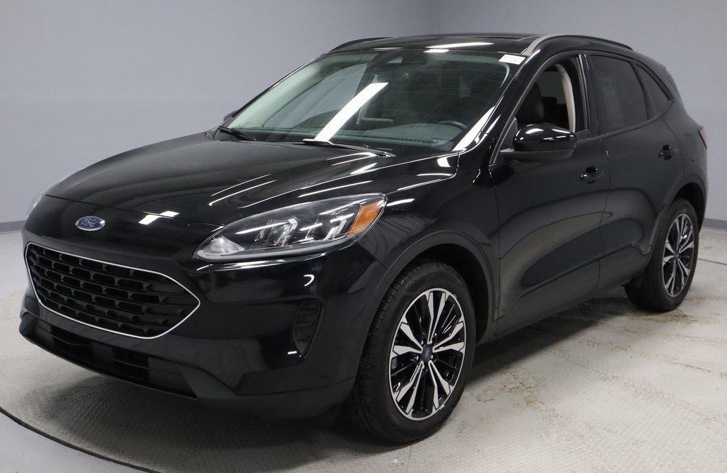 Certified 2022 Ford Escape SE w/ SE Sport Appearance Package image 7