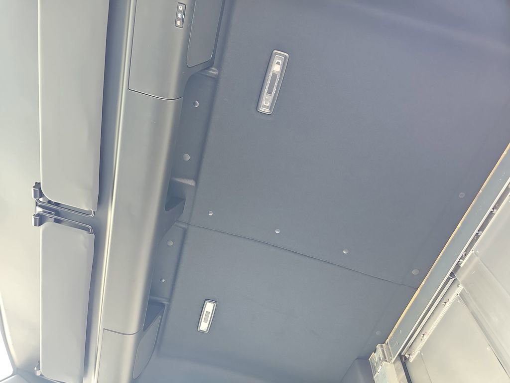 New 2025 Chevrolet Brightdrop 400 image 28