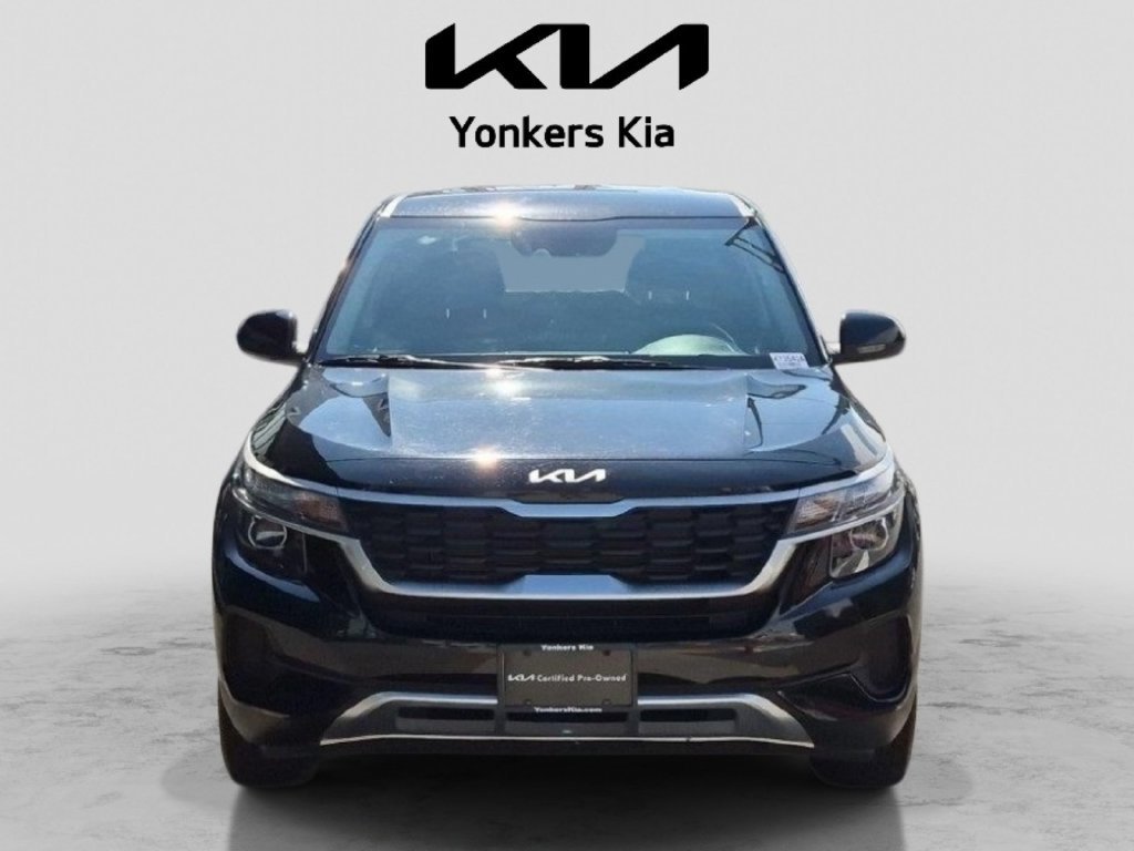 Certified 2023 Kia Seltos LX AWD/4WD image 2