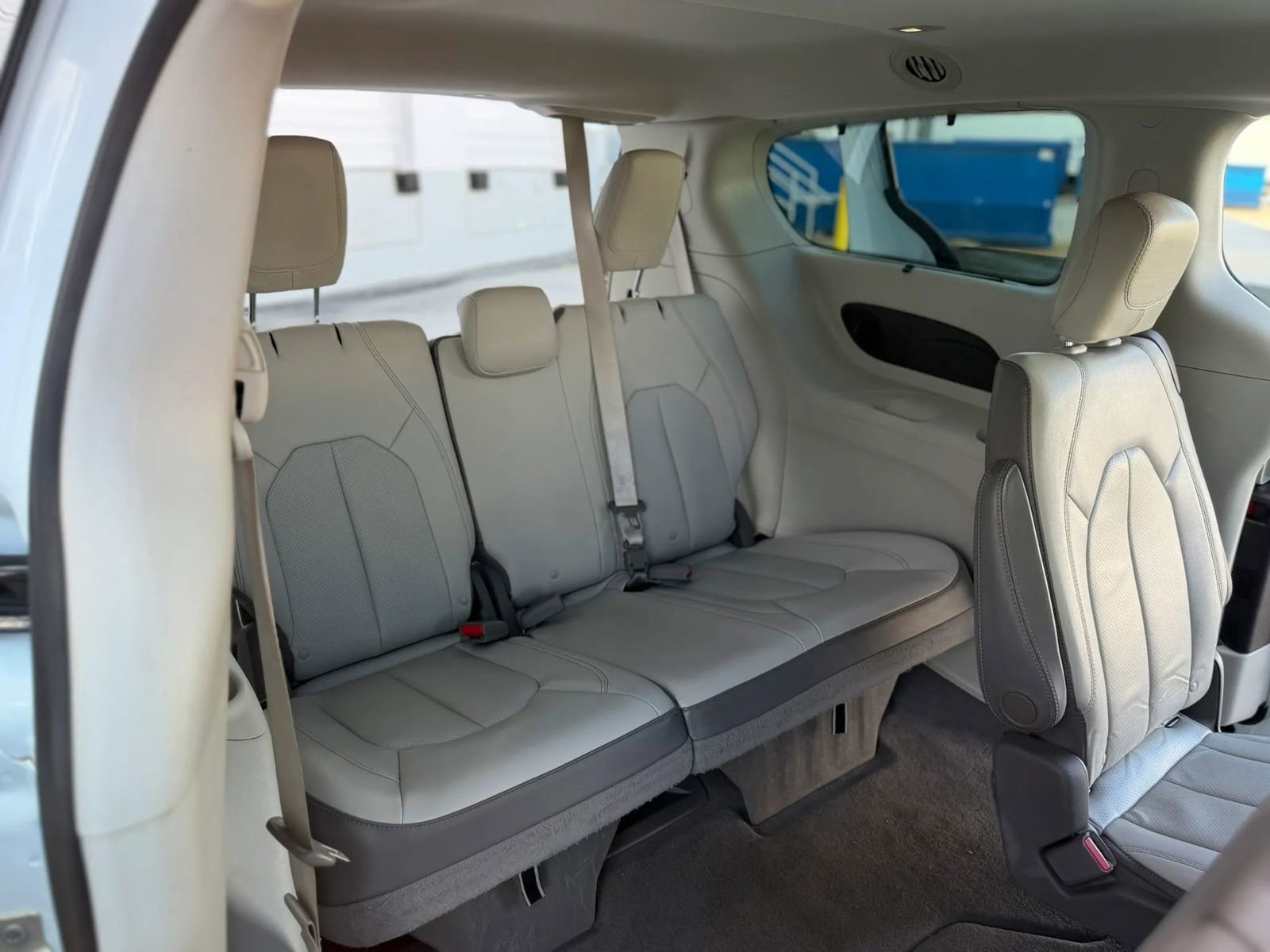 Used 2017 Chrysler Pacifica Touring-L Plus image 25