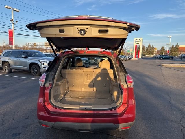 Used 2015 Nissan Rogue SV w/ SV Premium Package image 10
