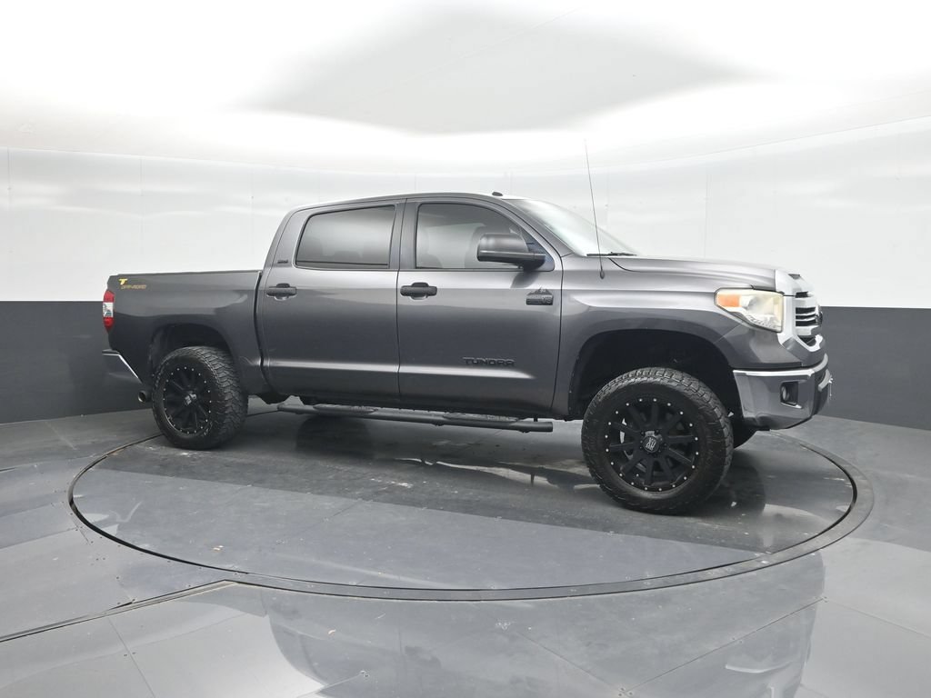 Used 2017 Toyota Tundra SR5 w/ SR5 Upgrade Package RWD image 11