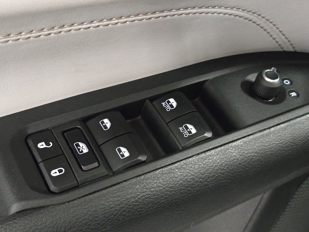 Used 2024 Jeep Compass Limited image 25