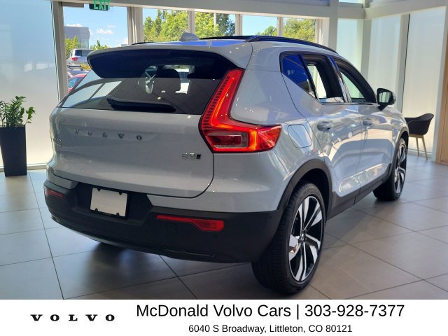New 2026 Volvo XC40 B5 Plus w/ Climate Package AWD/4WD image 8