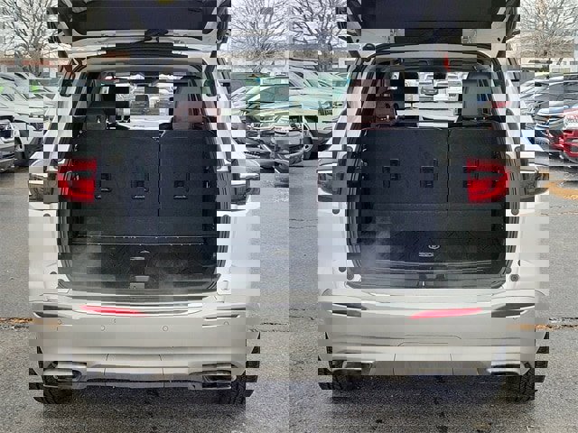 Used 2019 Buick Enclave Avenir w/ Avenir Technology Package image 32