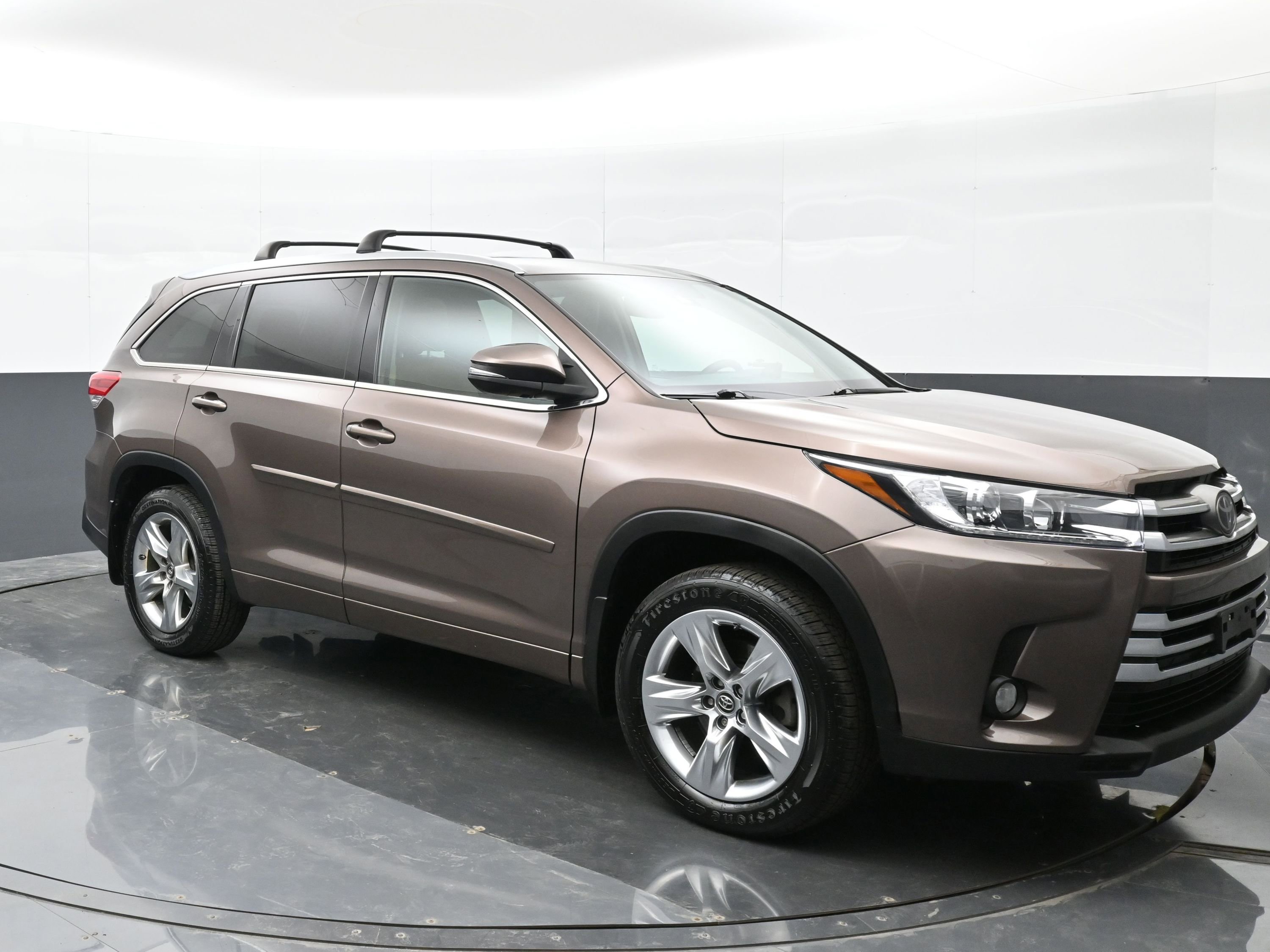 Used 2018 Toyota Highlander Limited w/ Protection Package #3 image 6