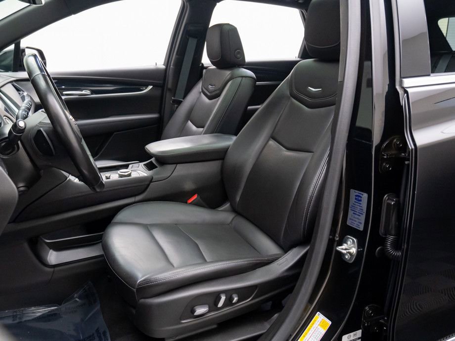 Certified 2024 Cadillac XT5 Premium Luxury w/ LPO, Floor Liner Package image 19