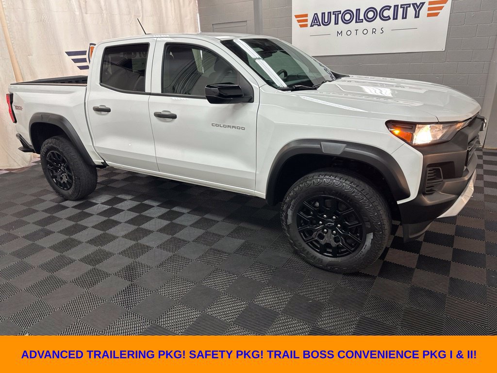Used 2024 Chevrolet Colorado Trail Boss w/ Advanced Trailering Package AWD/4WD image 1