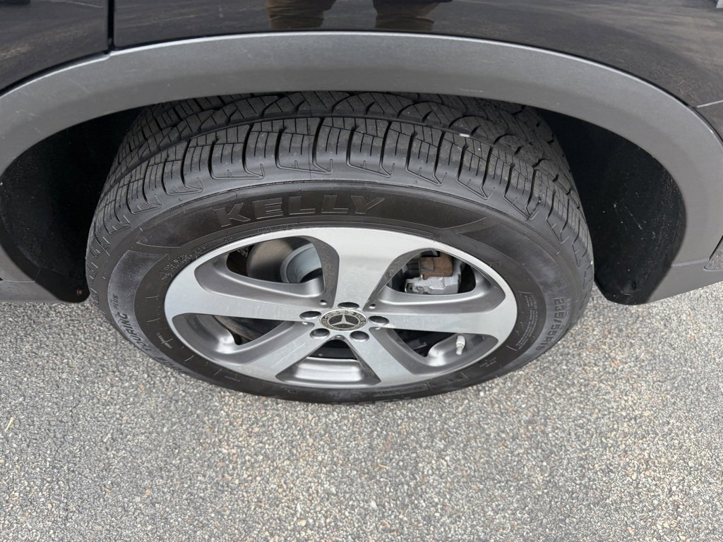 Used 2020 Mercedes-Benz GLC 300 4MATIC Coupe image 11