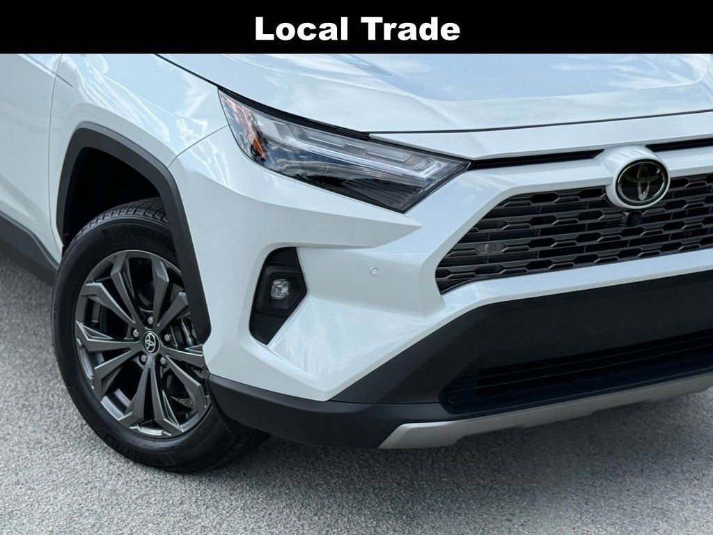 Used 2025 Toyota RAV4 Limited w/ Advanced Technology Package AWD/4WD image 5