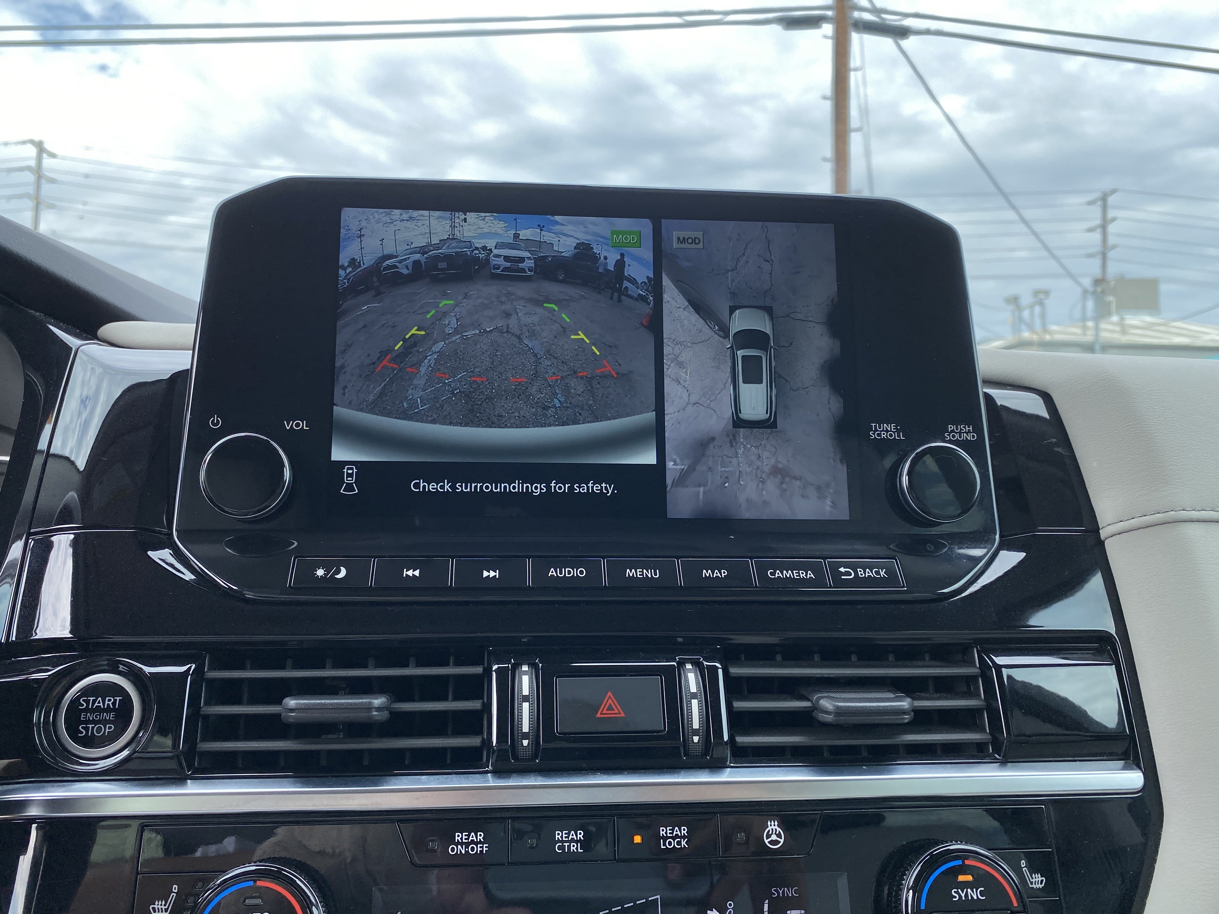 Used 2023 Nissan Pathfinder SL w/ Lighting Package (N92) FWD image 16