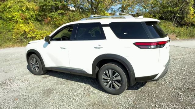 Certified 2024 Nissan Pathfinder SL w/ Cargo Package image 6