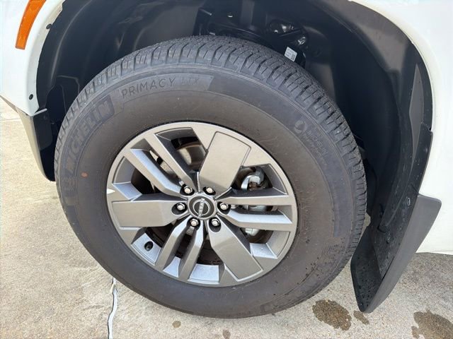 Certified 2025 Nissan Frontier SV w/ SV Convenience Package RWD image 8