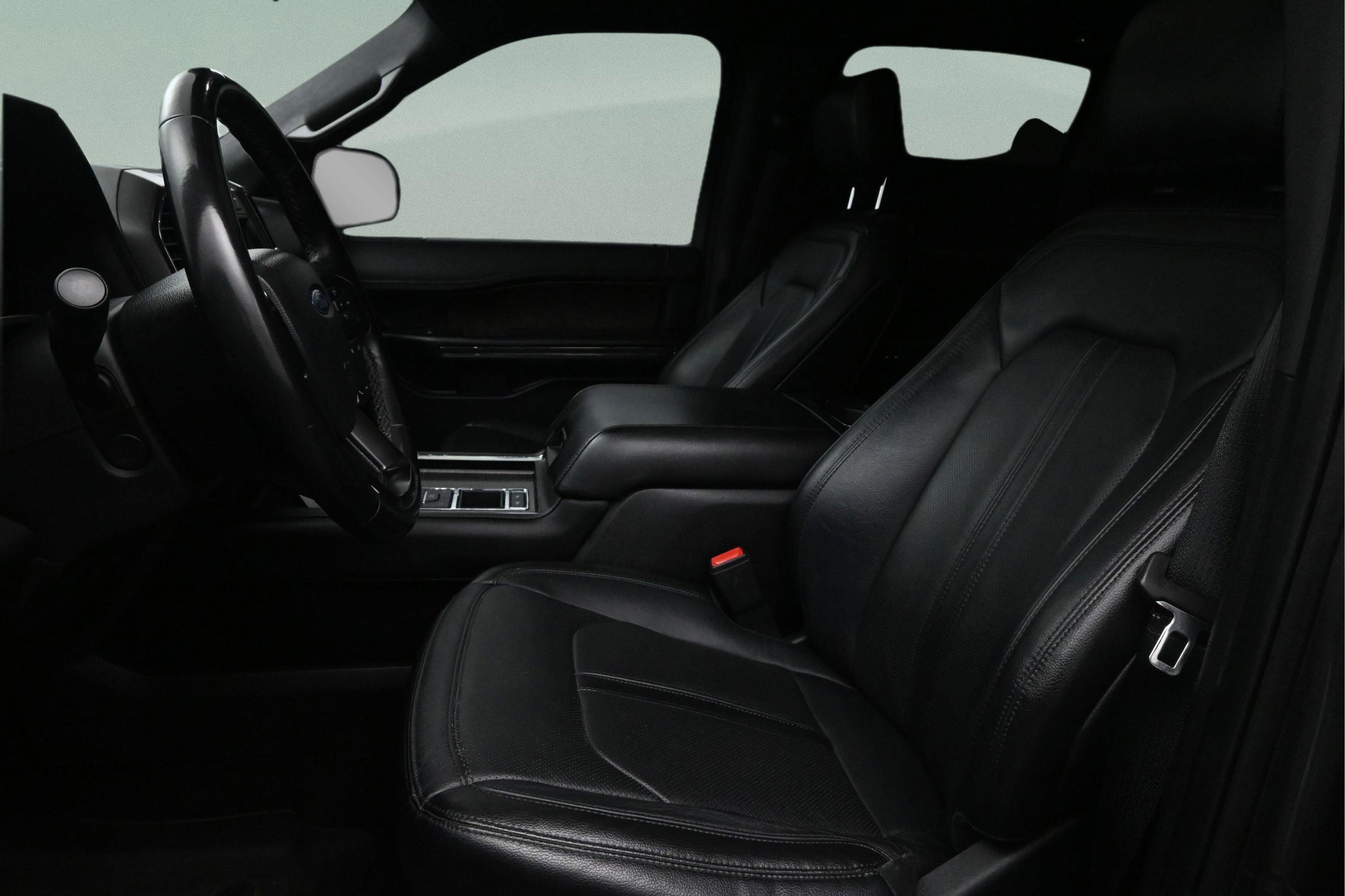 Used 2020 Ford Expedition Limited w/ Texas Edition Package RWD image 17