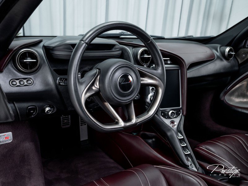 Used 2018 McLaren 720S Luxury RWD image 33