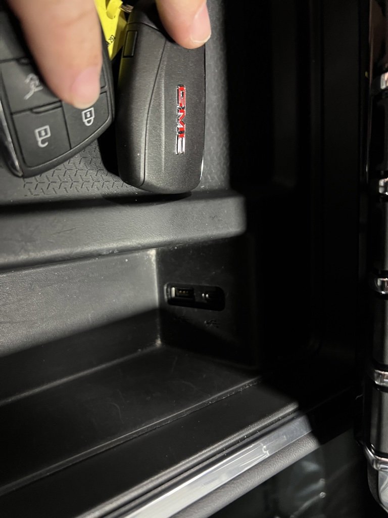 Used 2025 GMC Acadia Elevation image 39