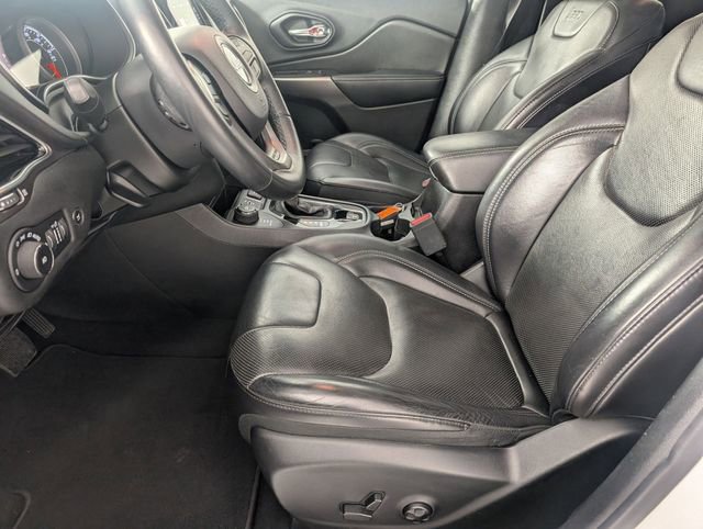 Used 2019 Jeep Cherokee Limited image 14