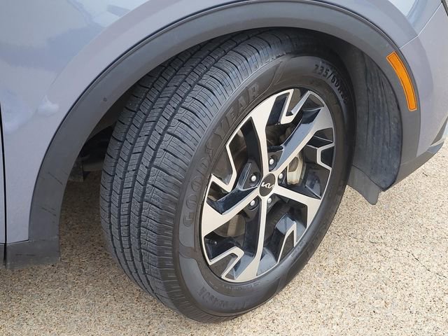 Used 2023 Kia Sportage EX image 5