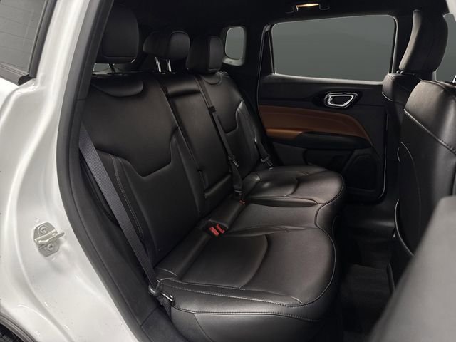 Used 2024 Jeep Compass Limited image 29