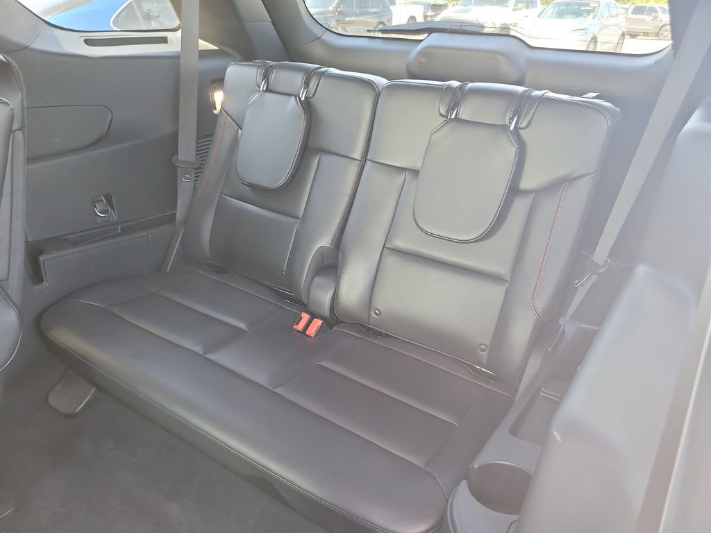 Used 2023 Ford Explorer ST-Line w/ Class IV Trailer Tow Package RWD image 11