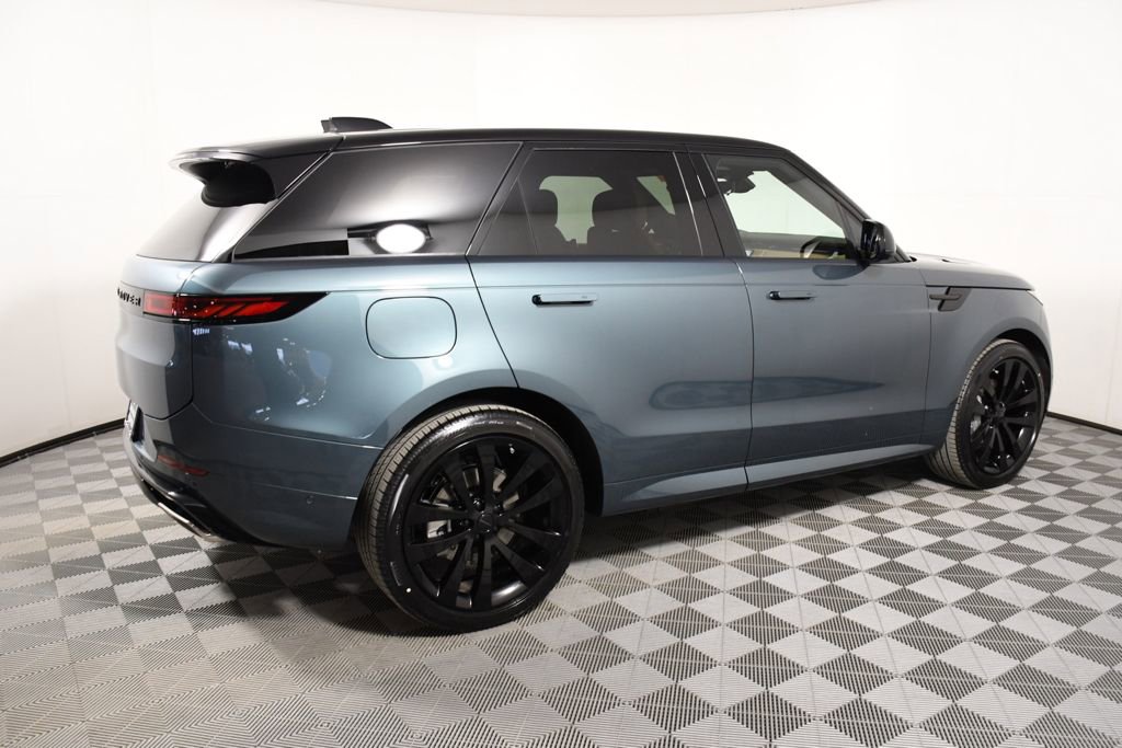 New 2026 Land Rover Range Rover Sport Dynamic SE AWD/4WD image 7