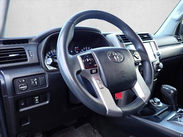 Used 2019 Toyota 4Runner SR5 AWD/4WD image 4