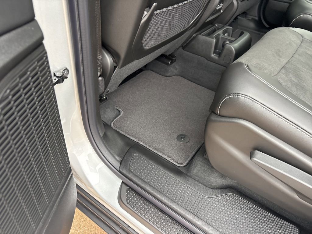 New 2025 Jeep Grand Cherokee L Altitude image 20