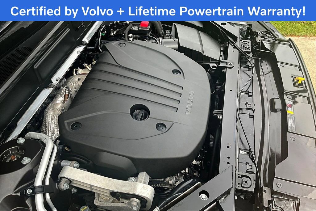 Used 2025 Volvo XC60 B5 Plus image 43