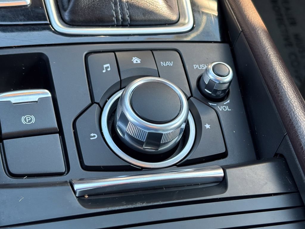 Used 2018 MAZDA MAZDA3 Touring image 29