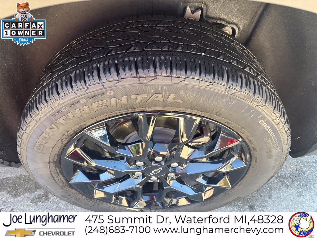Used 2024 Chevrolet Traverse LT w/ Midnight/Sport Edition FWD image 11