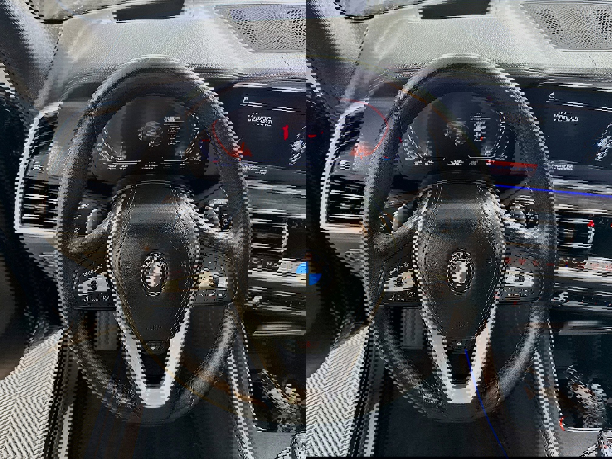 Used 2022 BMW X5 xDrive40i w/ Luxury Seating Package image 16