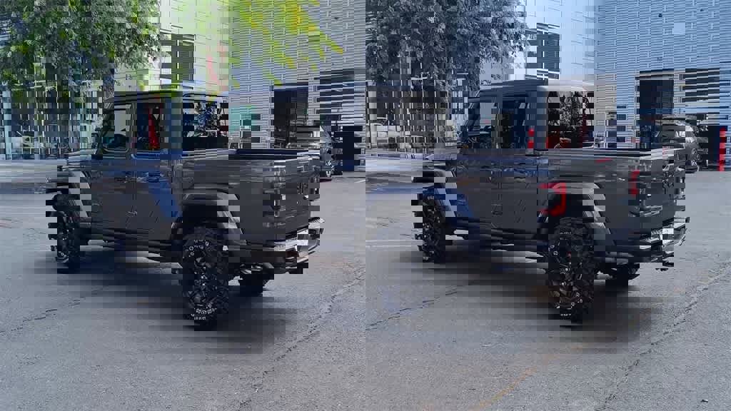 New 2025 Jeep Gladiator Sport image 6