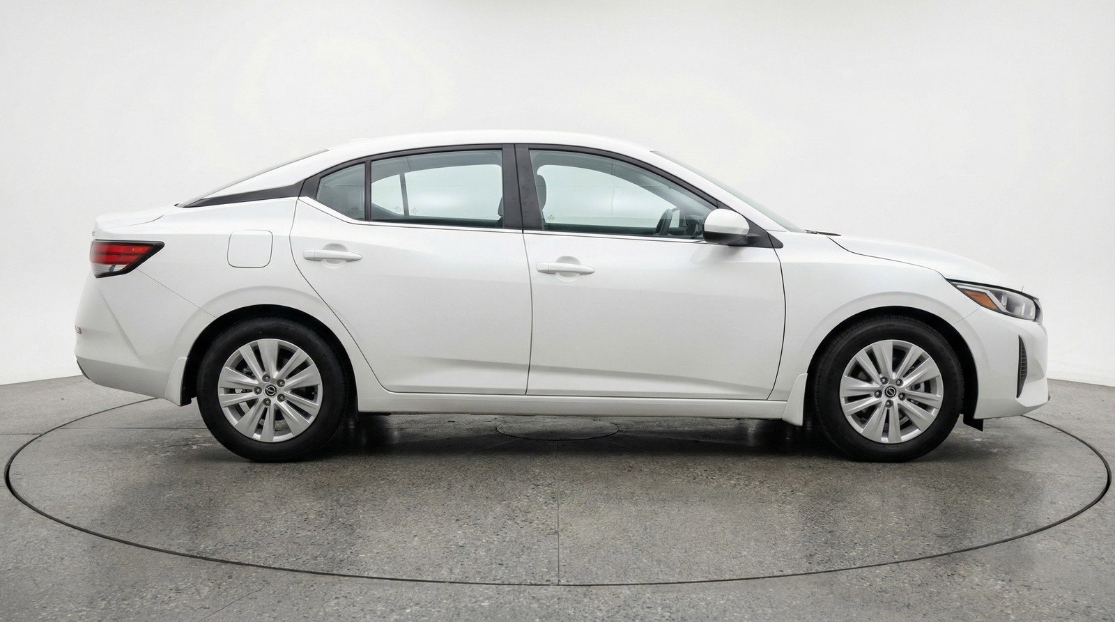 Used 2025 Nissan Sentra S image 11