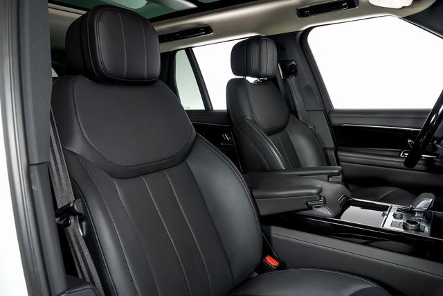 Used 2023 Land Rover Range Rover SE image 47