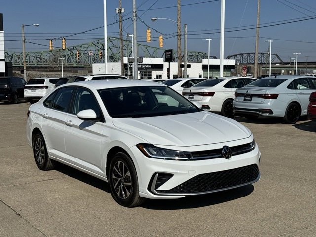 Certified 2025 Volkswagen Jetta S image 7